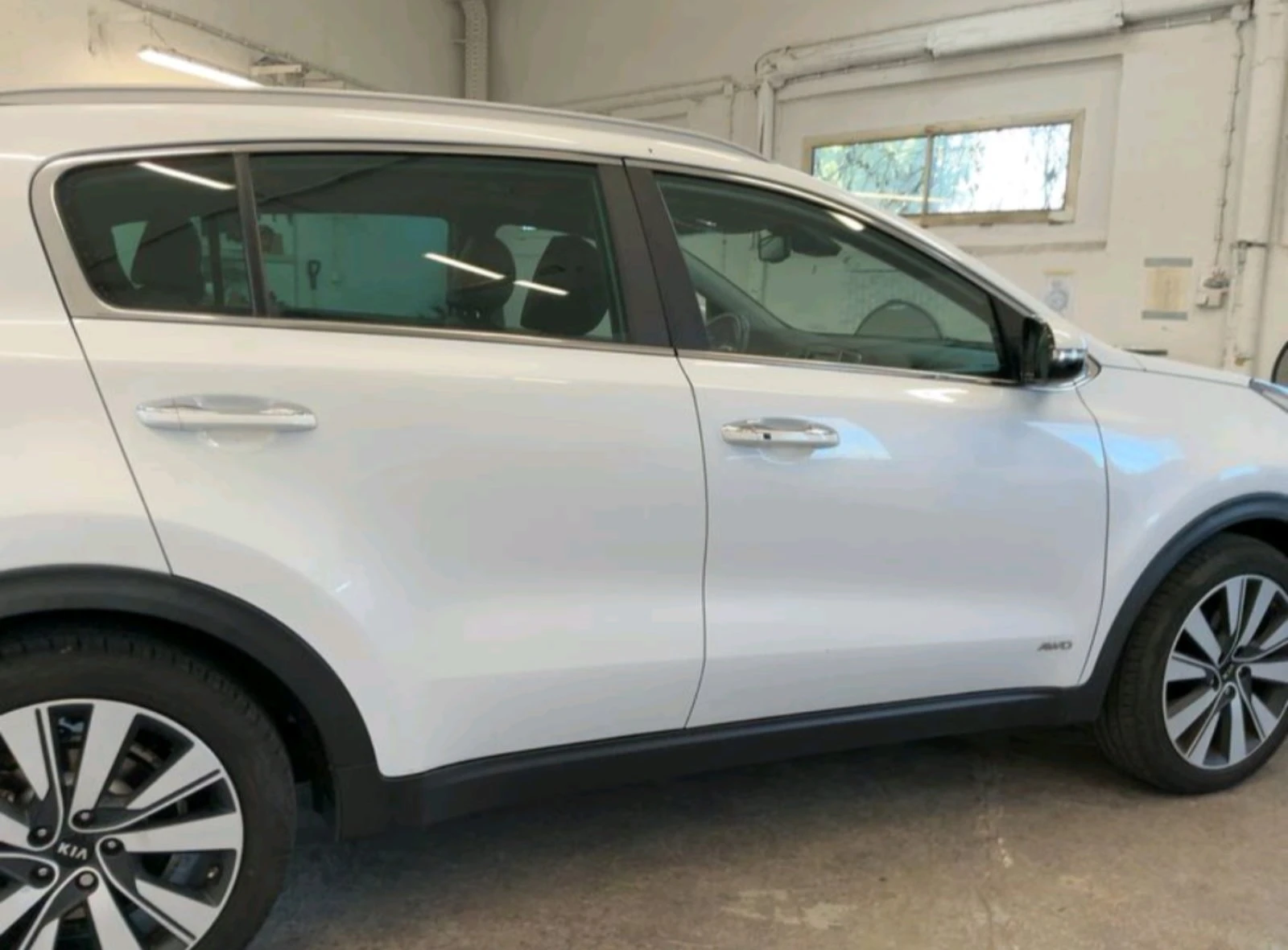 Kia Sportage 2.0CRDI* Platinum* Дистроник* Обдухване* JBL* Пано, снимка 5 - Автомобили и джипове - 56111829