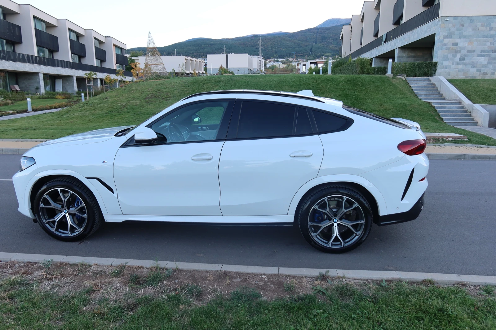 BMW X6 LASER/HEAD UP/VACUUM/DISTRONIC/M-SPORT/PANO/LEAS | Mobile.bg � ����������� 5