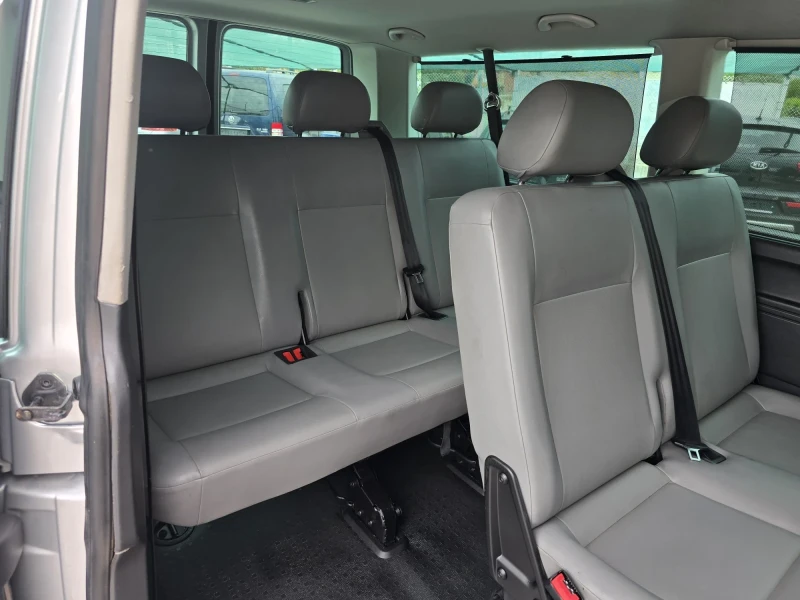VW Caravelle 2.0TDI 140K.C. 4X4  9 МЕСТЕН / 6 СКОРОСТИ / КЛИМА , снимка 10 - Бусове и автобуси - 51408394
