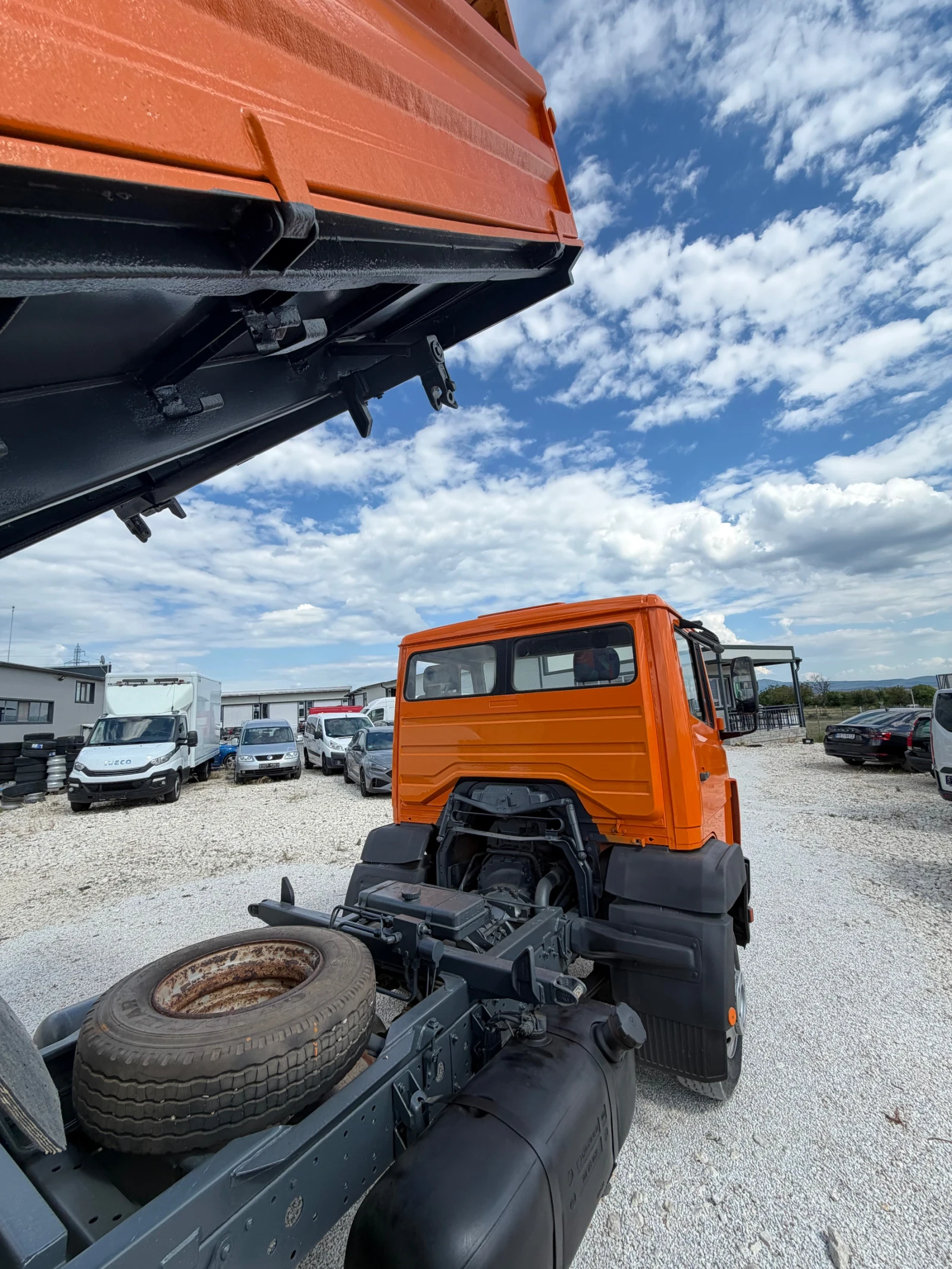 Mercedes-Benz 814 Изключително запазен!!!, снимка 4 - Камиони - 55200921