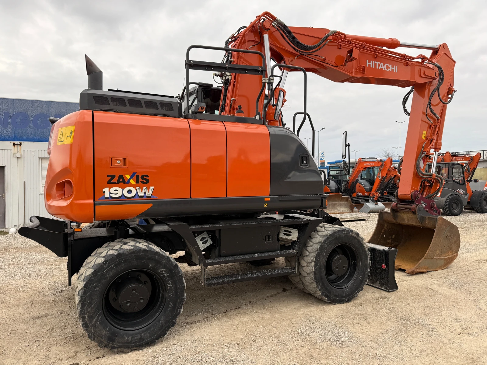 Багер Hitachi ZX 190 W-6, снимка 12 - Индустриална техника - 54877306