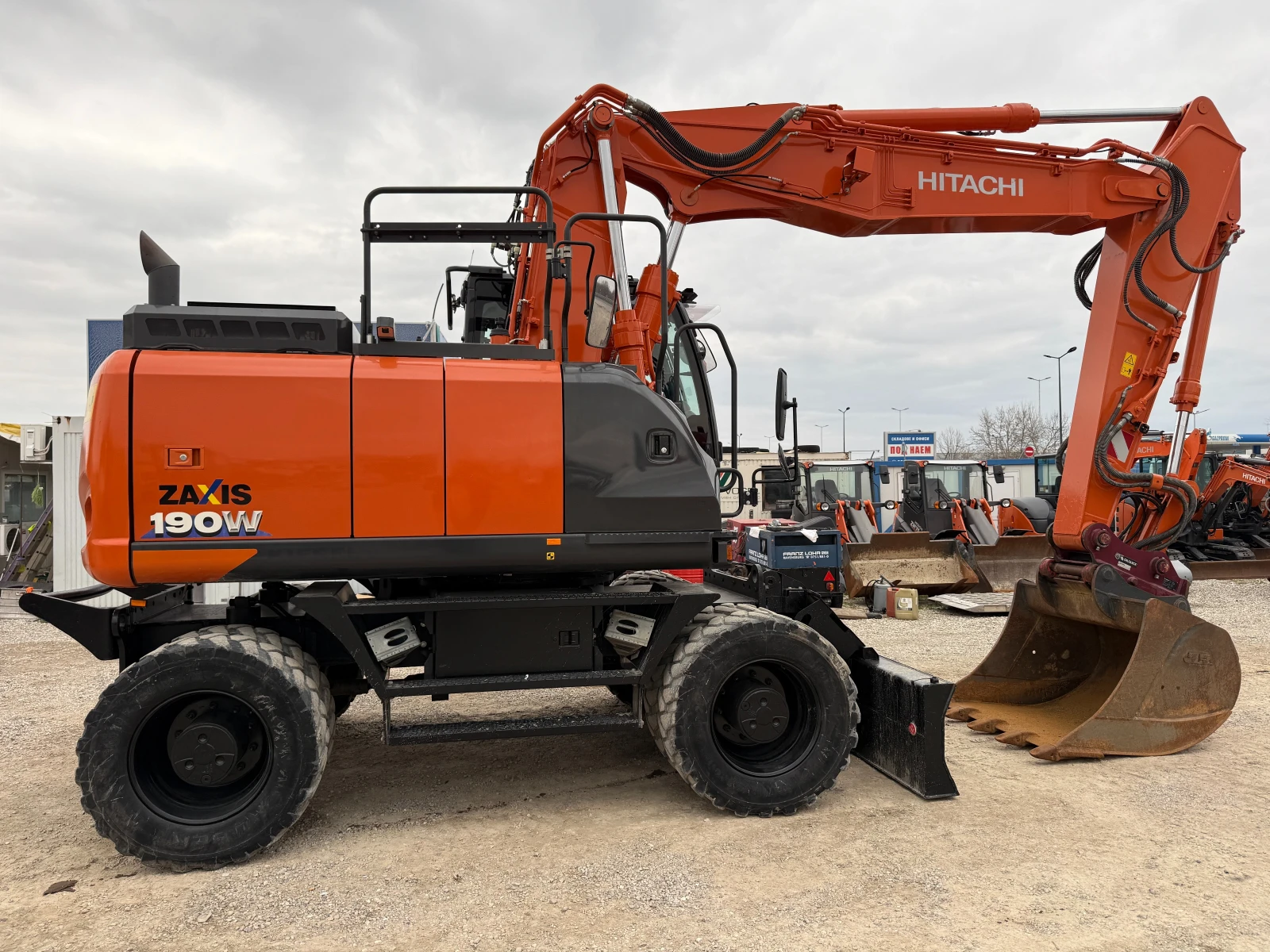 Багер Hitachi ZX 190 W-6, снимка 11 - Индустриална техника - 54877306