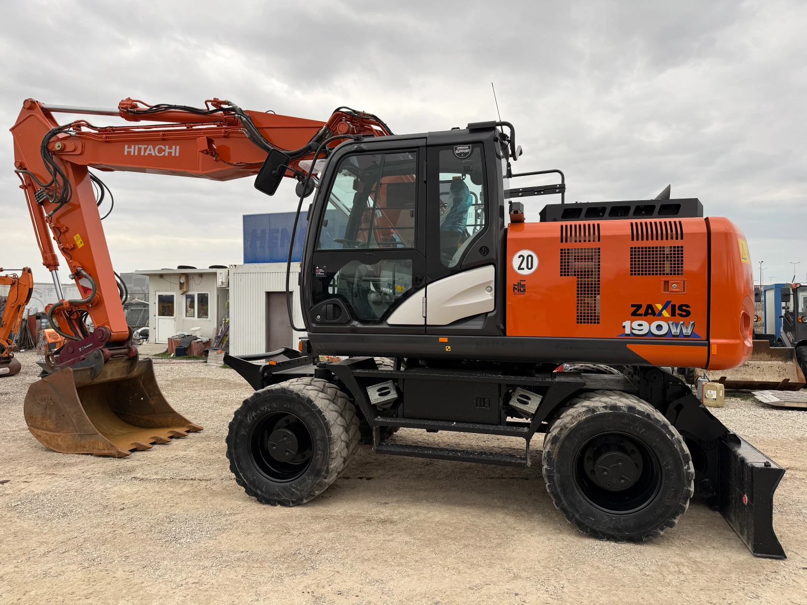 Багер Hitachi ZX 190 W-6, снимка 7 - Индустриална техника - 54877306