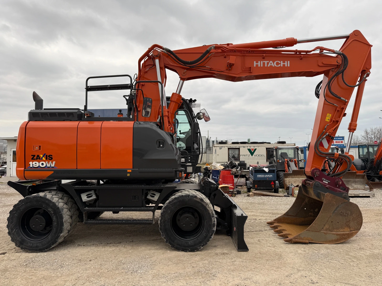 Багер Hitachi ZX 190 W-6, снимка 10 - Индустриална техника - 54877306