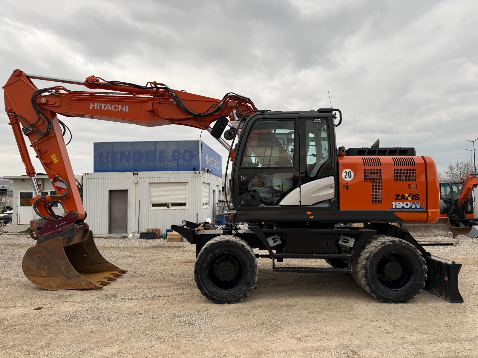 Багер Hitachi ZX 190 W-6