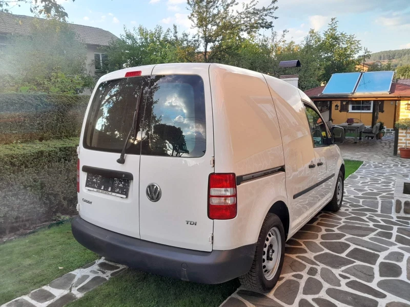 VW Caddy 1.6 TDI, снимка 4 - Автомобили и джипове - 47386875