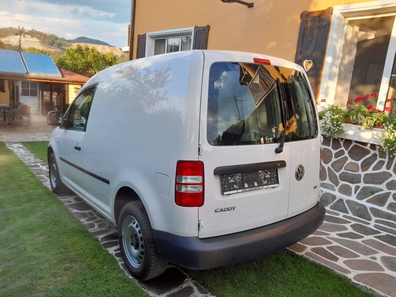 VW Caddy 1.6 TDI, снимка 3 - Автомобили и джипове - 47386875