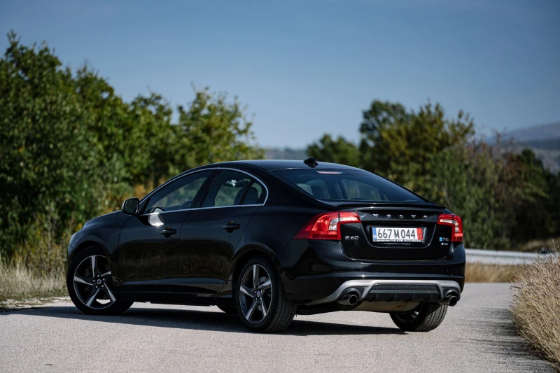 Volvo S60 T6 R-DESIGN PLATINUM, снимка 6 - Автомобили и джипове - 47946163