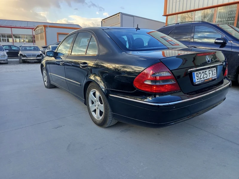 Mercedes-Benz E 270, снимка 4 - Автомобили и джипове - 48080975