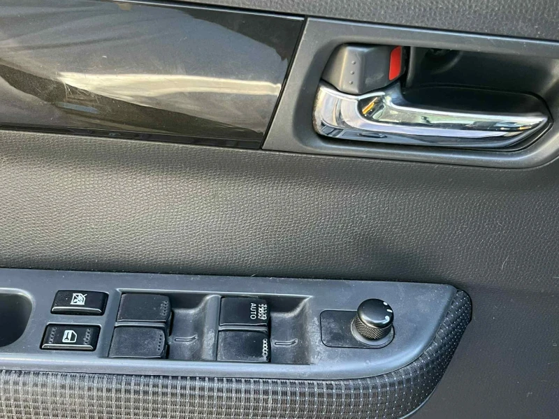 Suzuki Swift, снимка 9 - Автомобили и джипове - 52094635