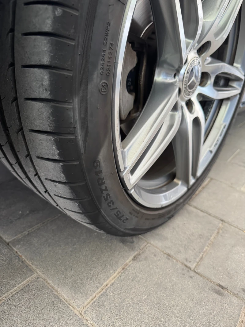 Mercedes-Benz E 220, снимка 3 - Автомобили и джипове - 51080355