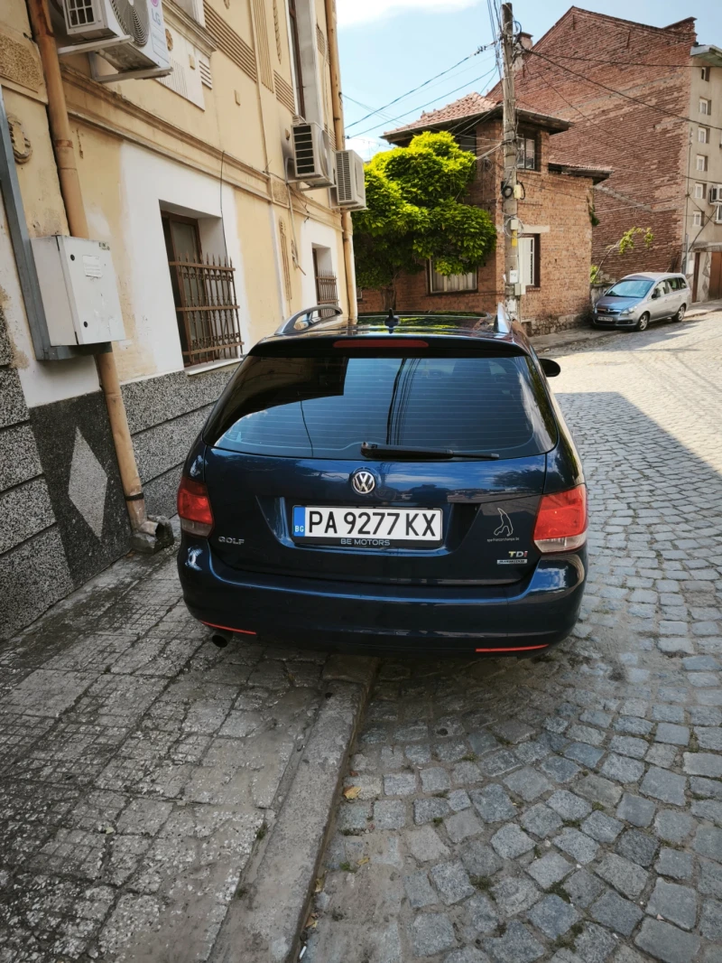 VW Golf Комби, снимка 5 - Автомобили и джипове - 52311545