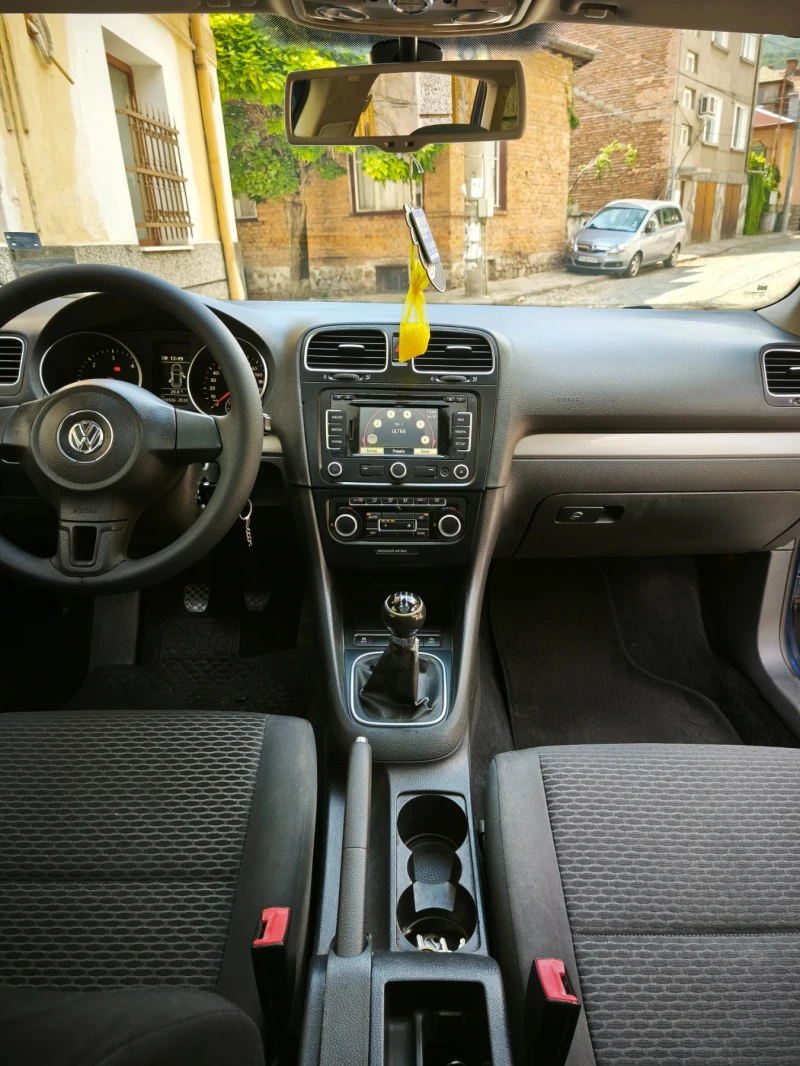 VW Golf Комби, снимка 10 - Автомобили и джипове - 52311545