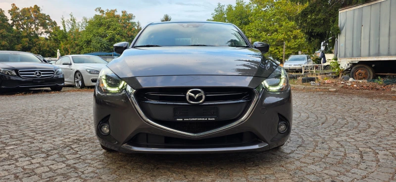 Mazda 2 1.5i SkyG * 6 ск.* KEYLESS* HEAD UP* LANE ASSIST* , снимка 2 - Автомобили и джипове - 51695806