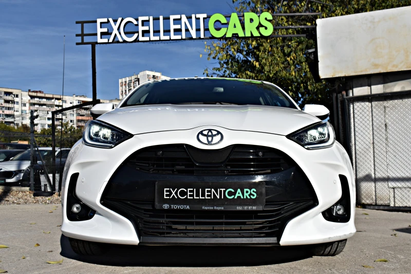 Toyota Yaris 1.5i* AUTOM* 8години ГАРАНЦИЯ* BRAKE-ASSIST* LINE, снимка 6 - Автомобили и джипове - 52236906