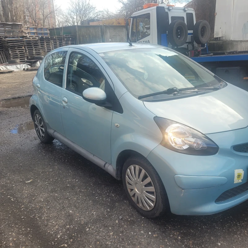 Toyota Aygo 1.0i/68k.c, снимка 4 - Автомобили и джипове - 53248515