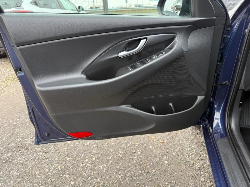 Hyundai I30 1.4 i, снимка 5 - Автомобили и джипове - 53444587