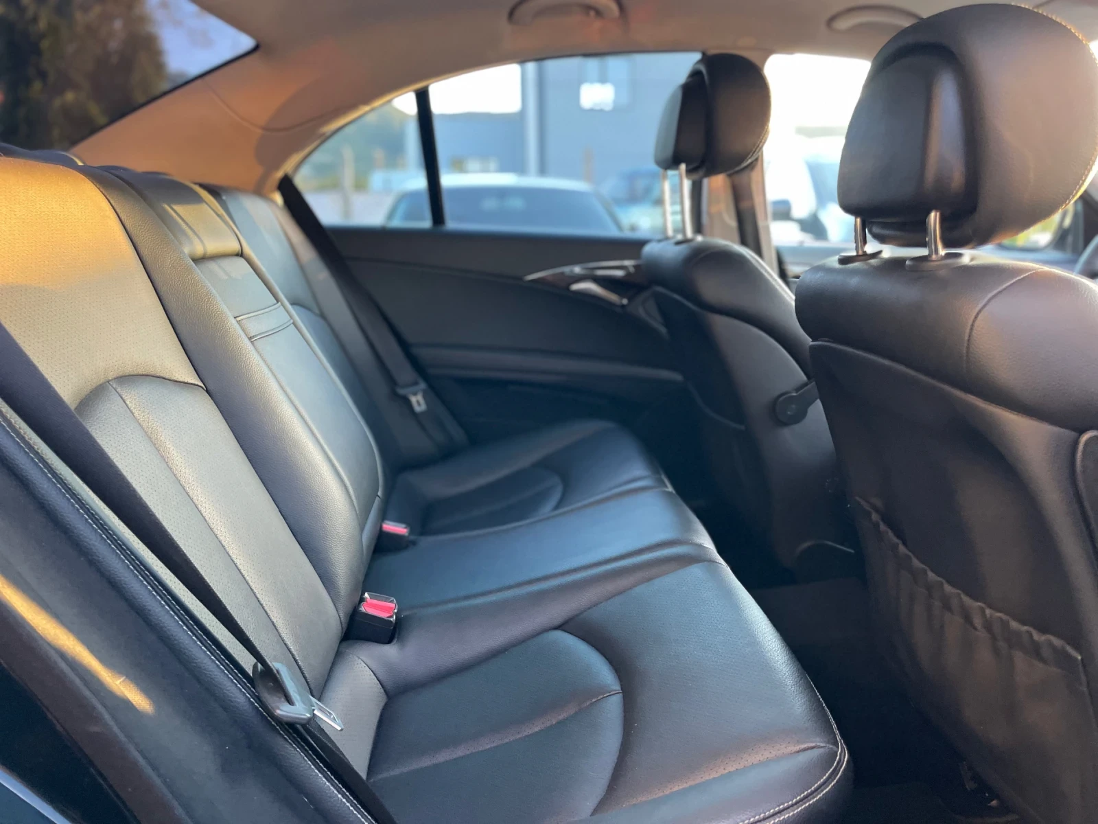 Mercedes-Benz E 320 Avantgarde 4matic - изображение 9