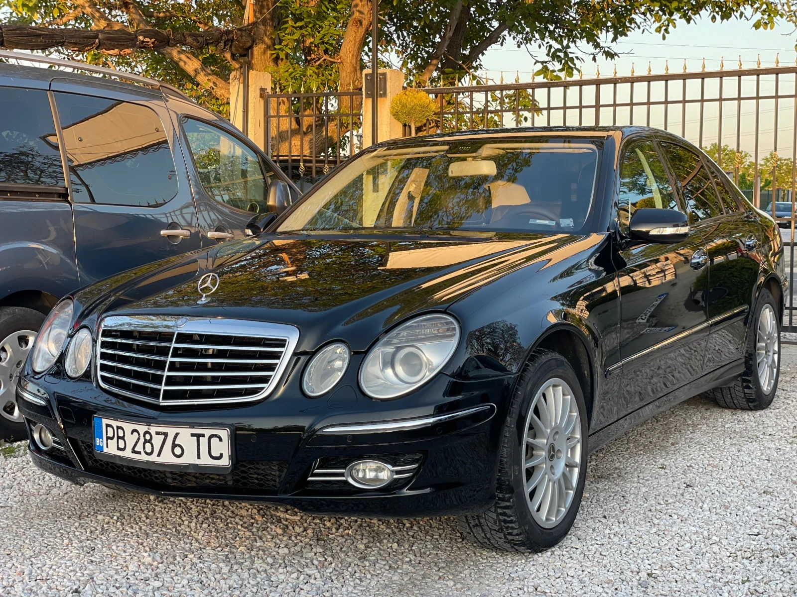 Mercedes-Benz E 320 Avantgarde 4matic - изображение 2