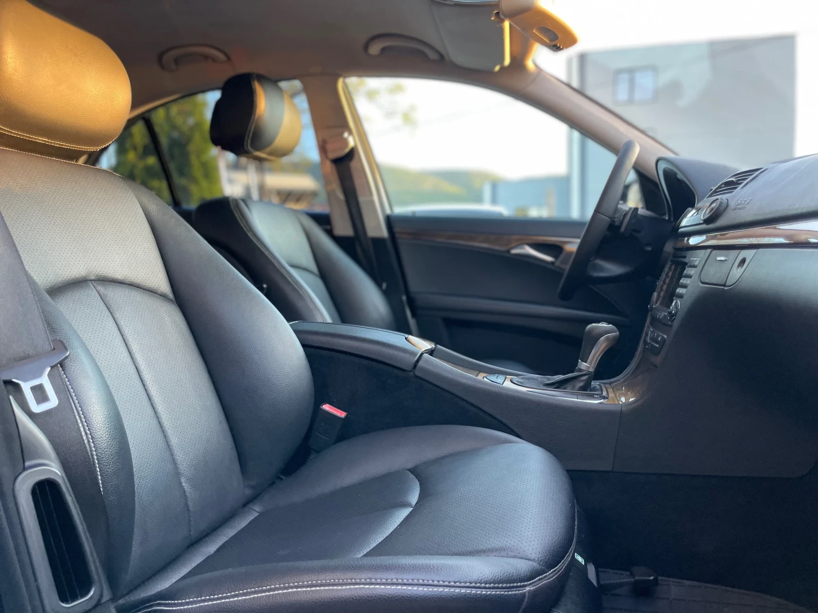 Mercedes-Benz E 320 Avantgarde 4matic - изображение 8