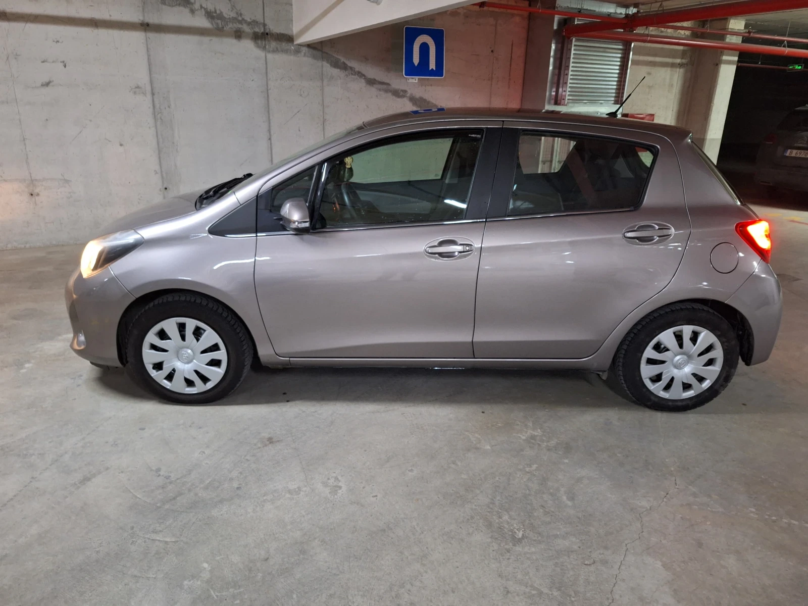 Toyota Yaris 1.0i  - изображение 7