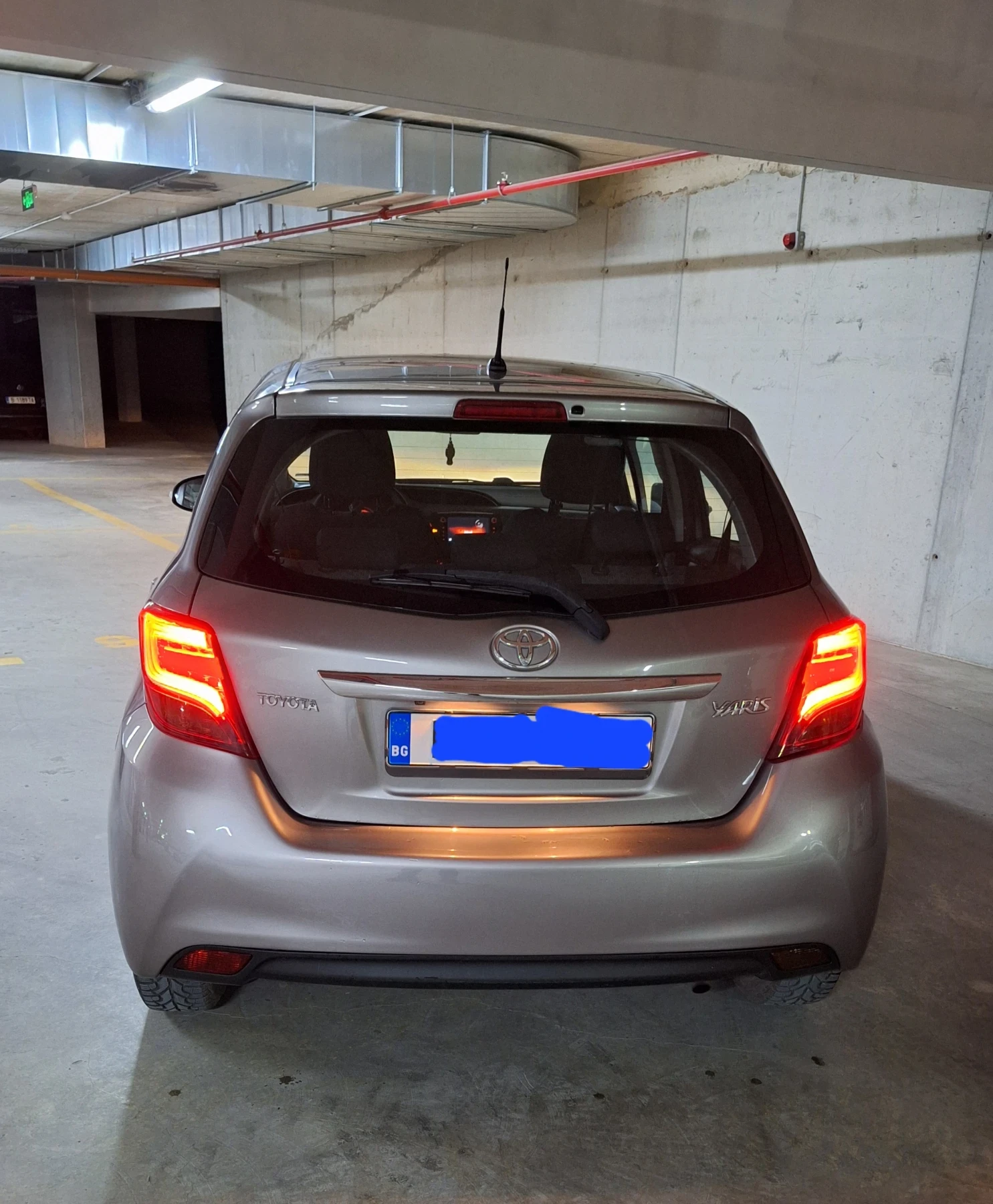 Toyota Yaris 1.0i  - изображение 3