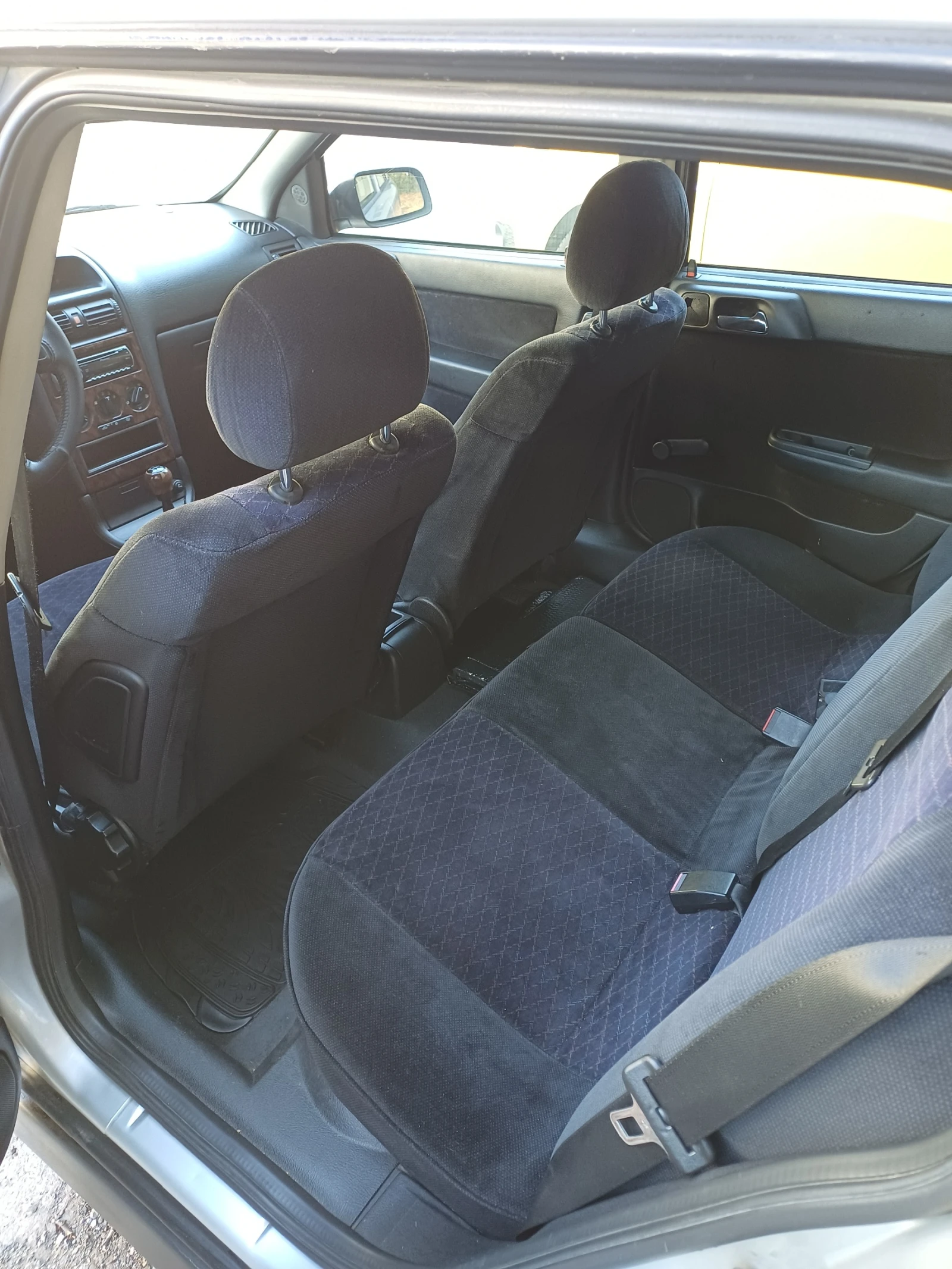 Opel Astra 2.0 - изображение 8