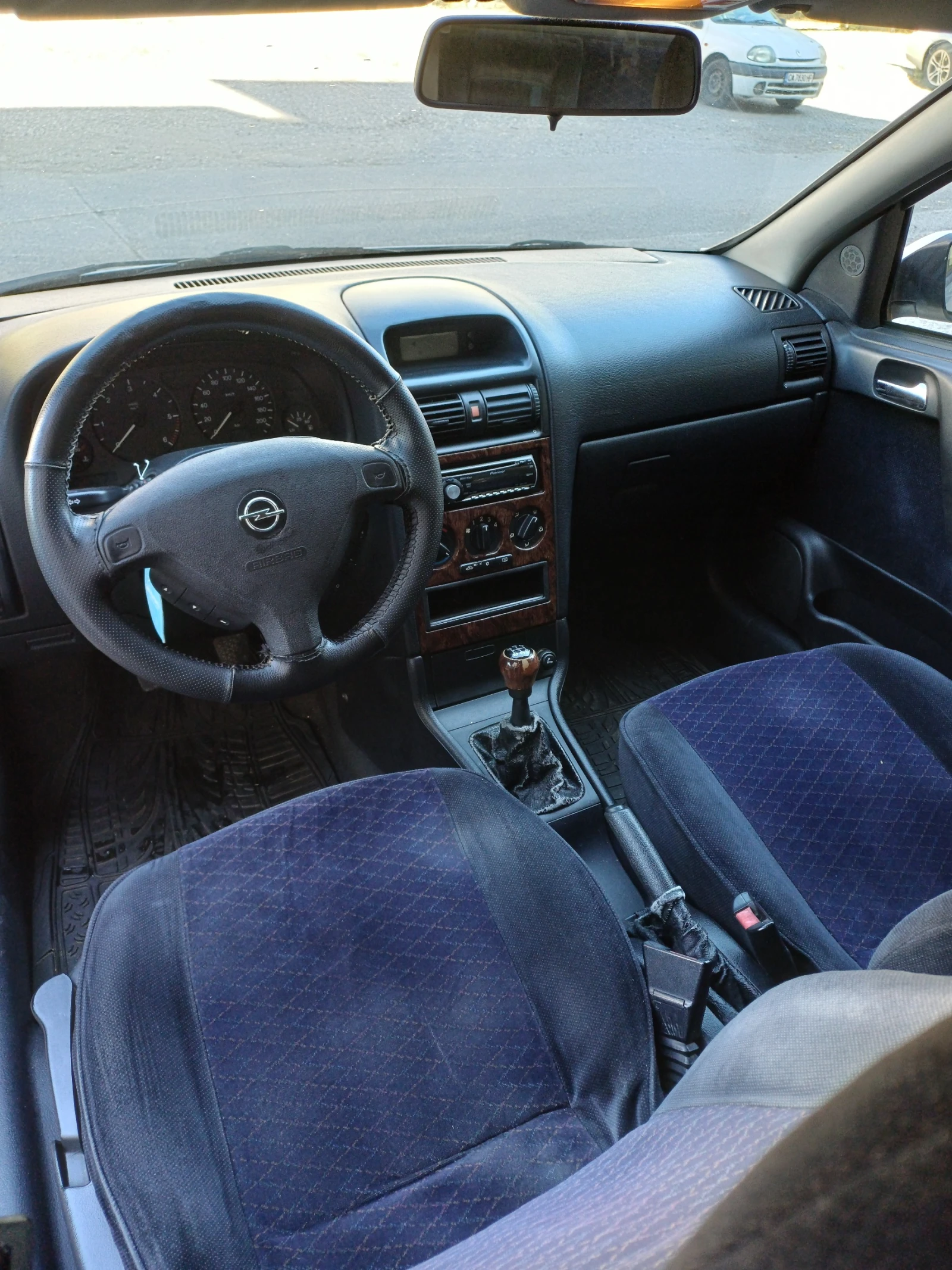 Opel Astra 2.0 - изображение 7