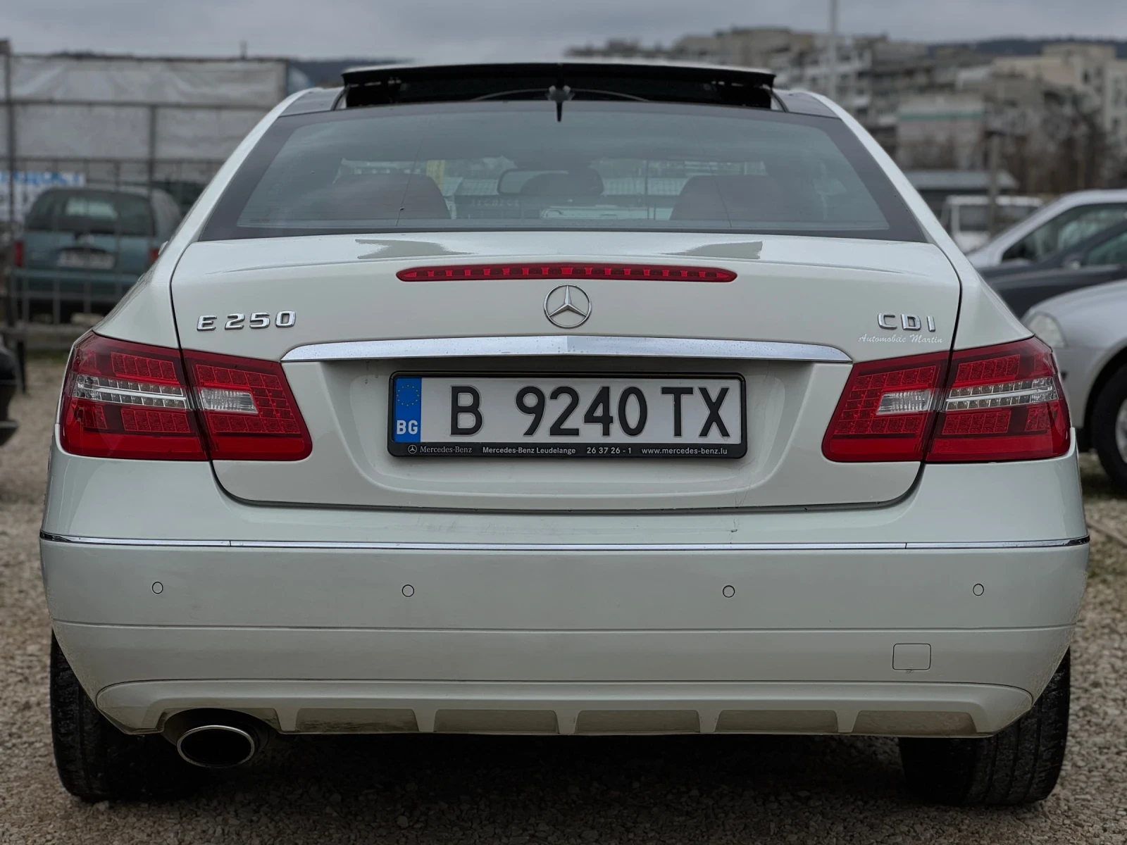 Mercedes-Benz E 250 * PANORAMA* NAVI*  - изображение 2