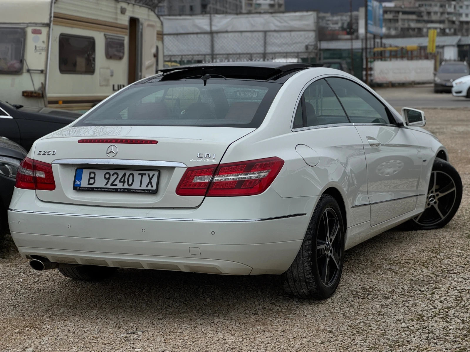 Mercedes-Benz E 250 * PANORAMA* NAVI*  - изображение 6