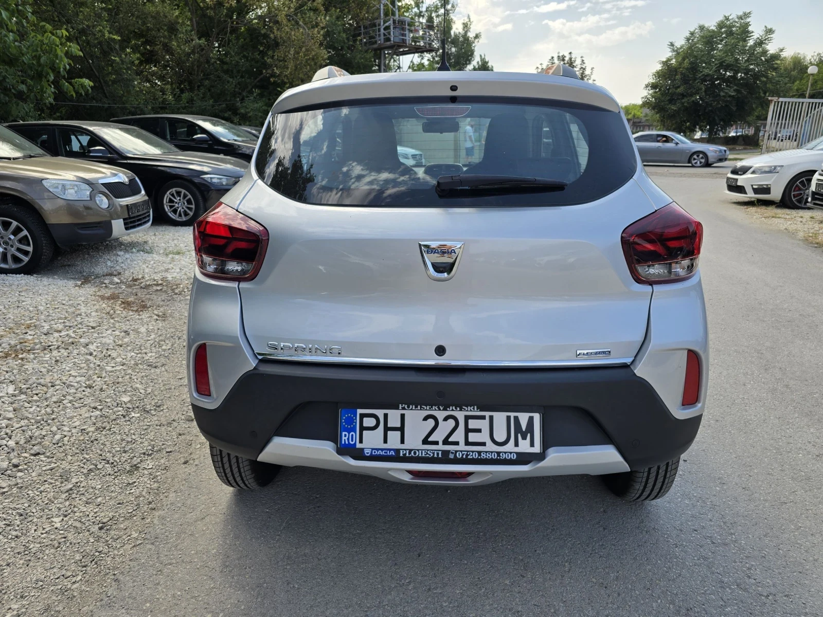 Dacia Spring Comfort Plus 45 CCS Гаранция Лизинг - изображение 4