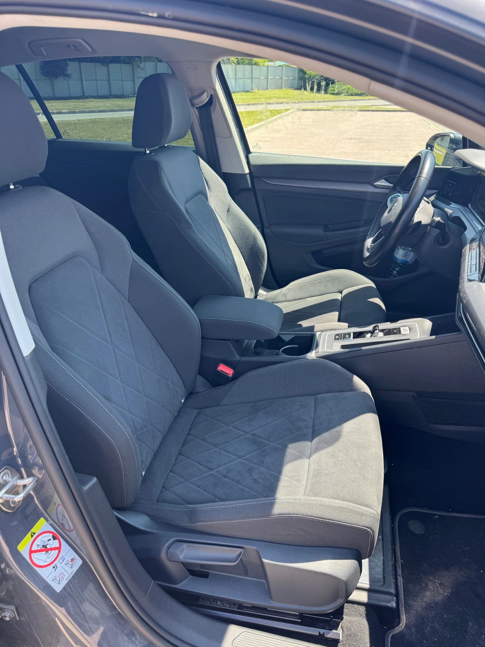 VW Golf E-TSI 1st Edition  - изображение 7