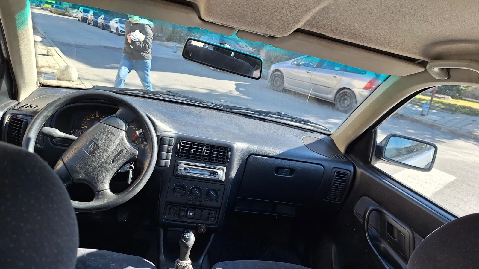 Seat Cordoba, снимка 5 - Автомобили и джипове - 53797138