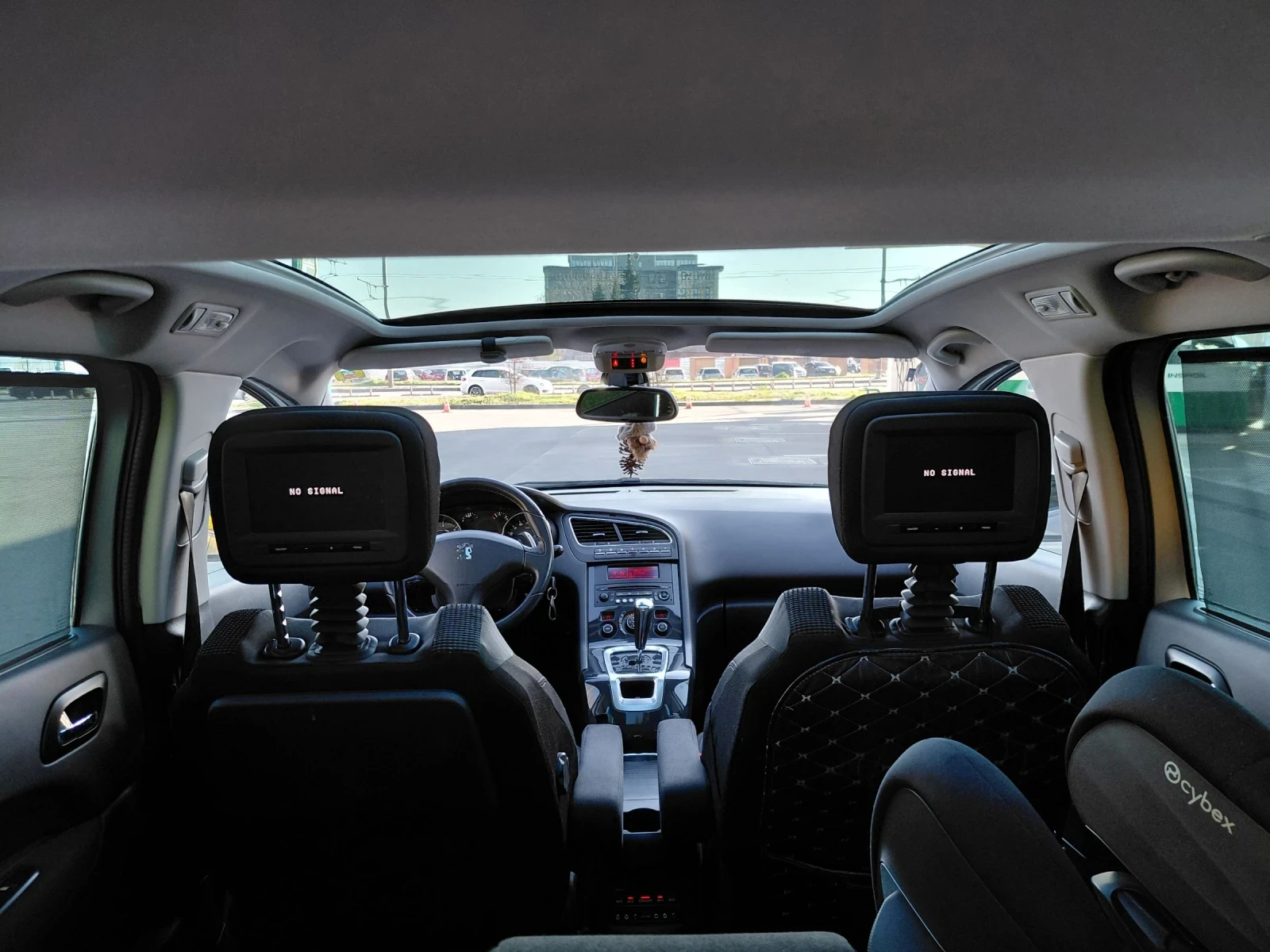 Peugeot 5008 1.6 HDI, снимка 9 - Автомобили и джипове - 54117765