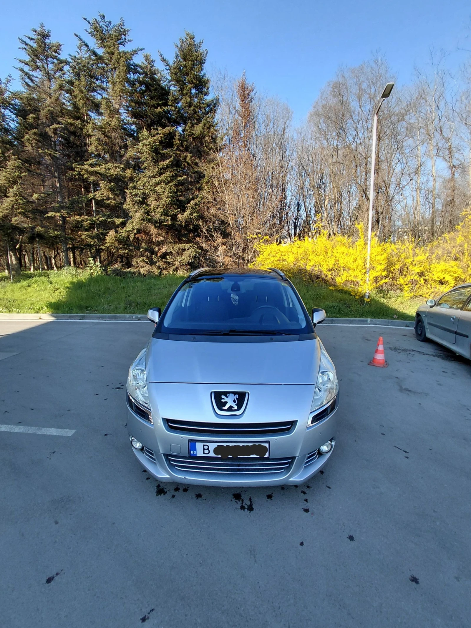 Peugeot 5008 1.6 HDI, снимка 3 - Автомобили и джипове - 54117765