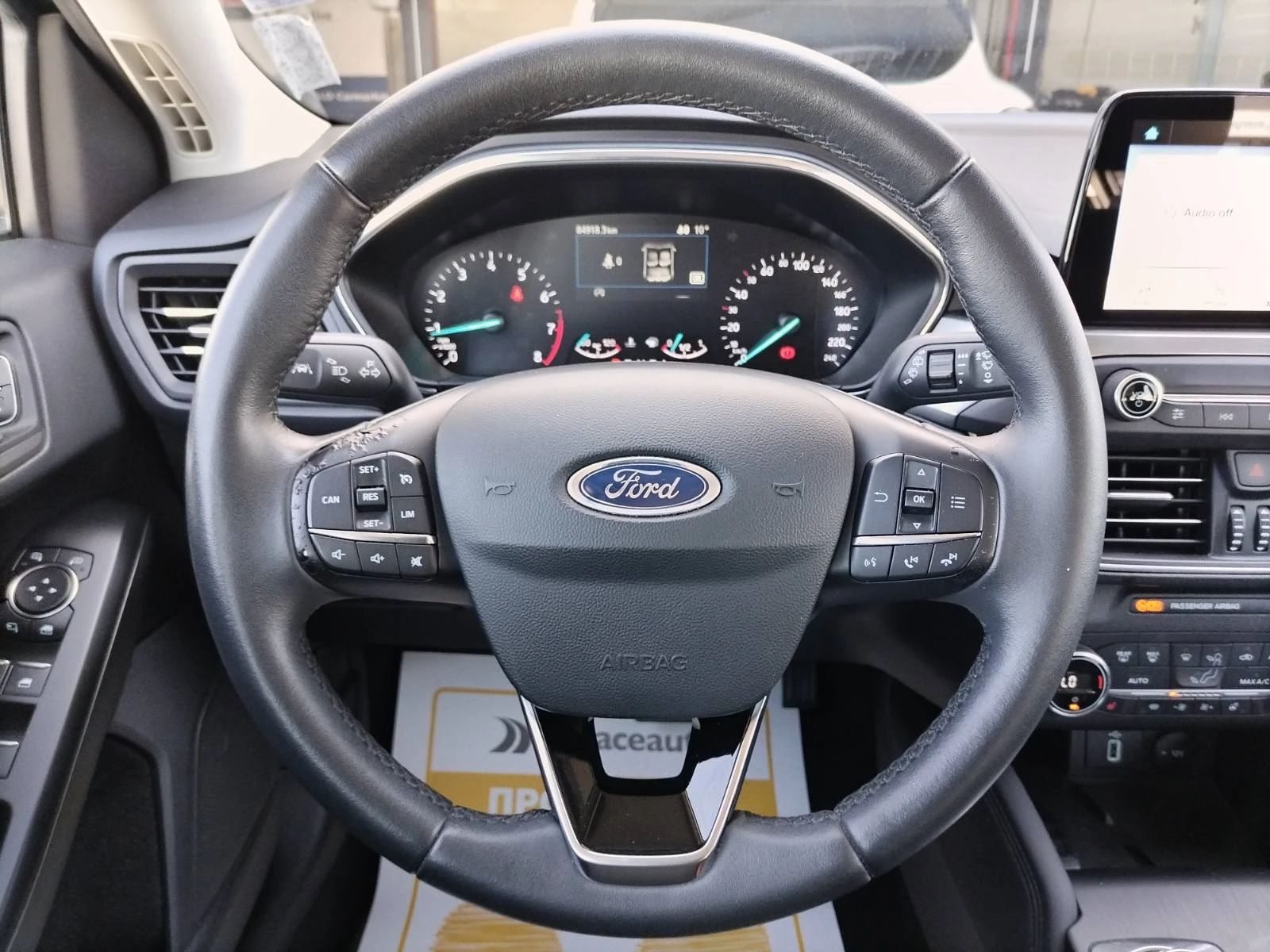 Ford Focus 1.0EcoBoost 125к.с. Automatic, снимка 9 - Автомобили и джипове - 54331091