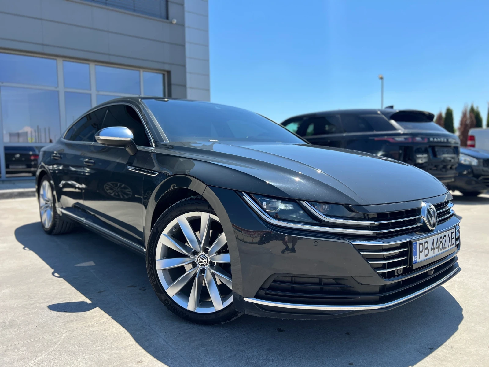 VW Arteon 2.0 TDI 150/РЕГИСТРИРАНА/НОВИ ГУМИ/ЛИЗИНГ, снимка 3 - Автомобили и джипове - 54861935