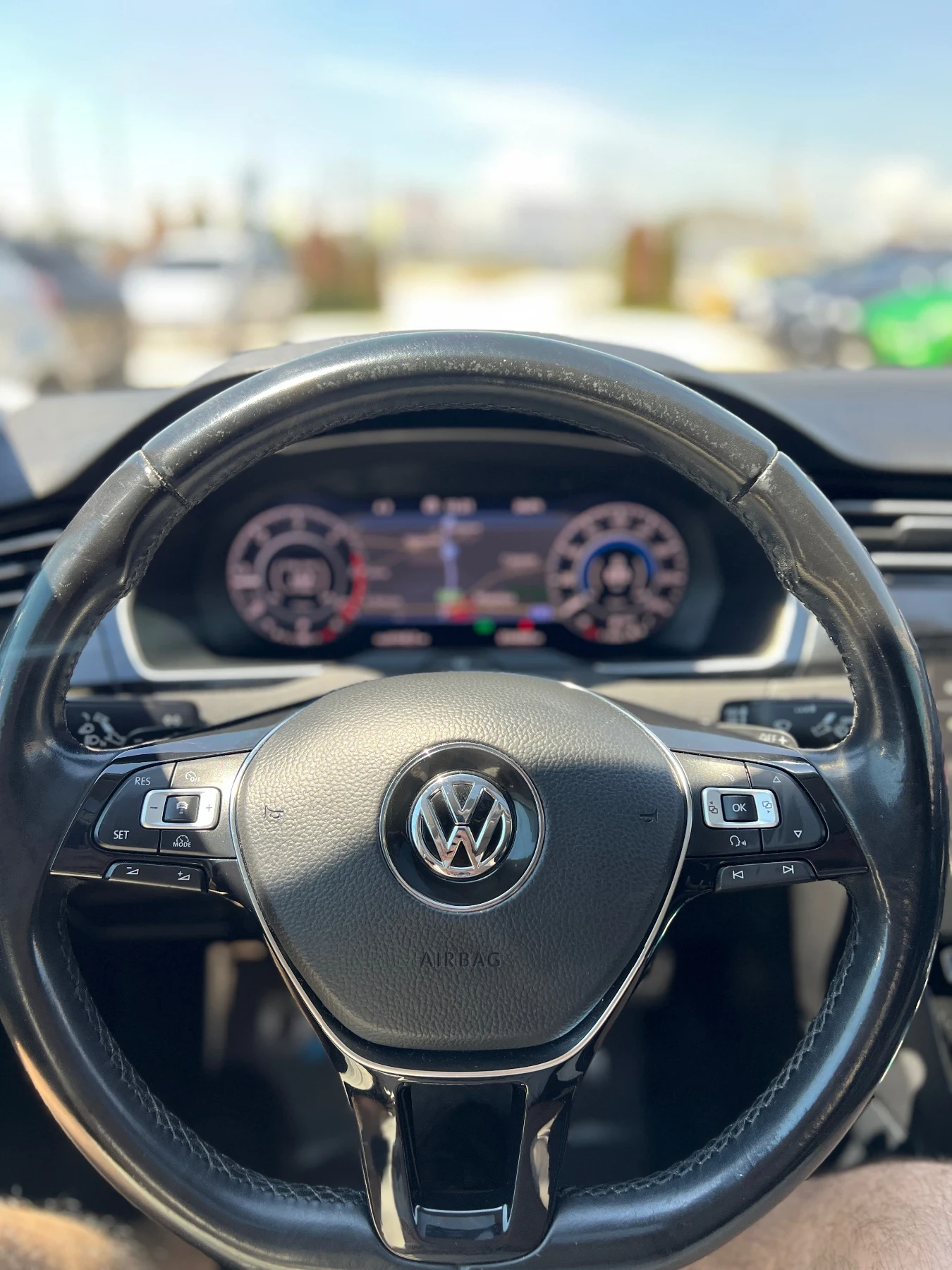 VW Arteon 2.0 TDI 150/РЕГИСТРИРАНА/НОВИ ГУМИ/ЛИЗИНГ, снимка 15 - Автомобили и джипове - 54861935