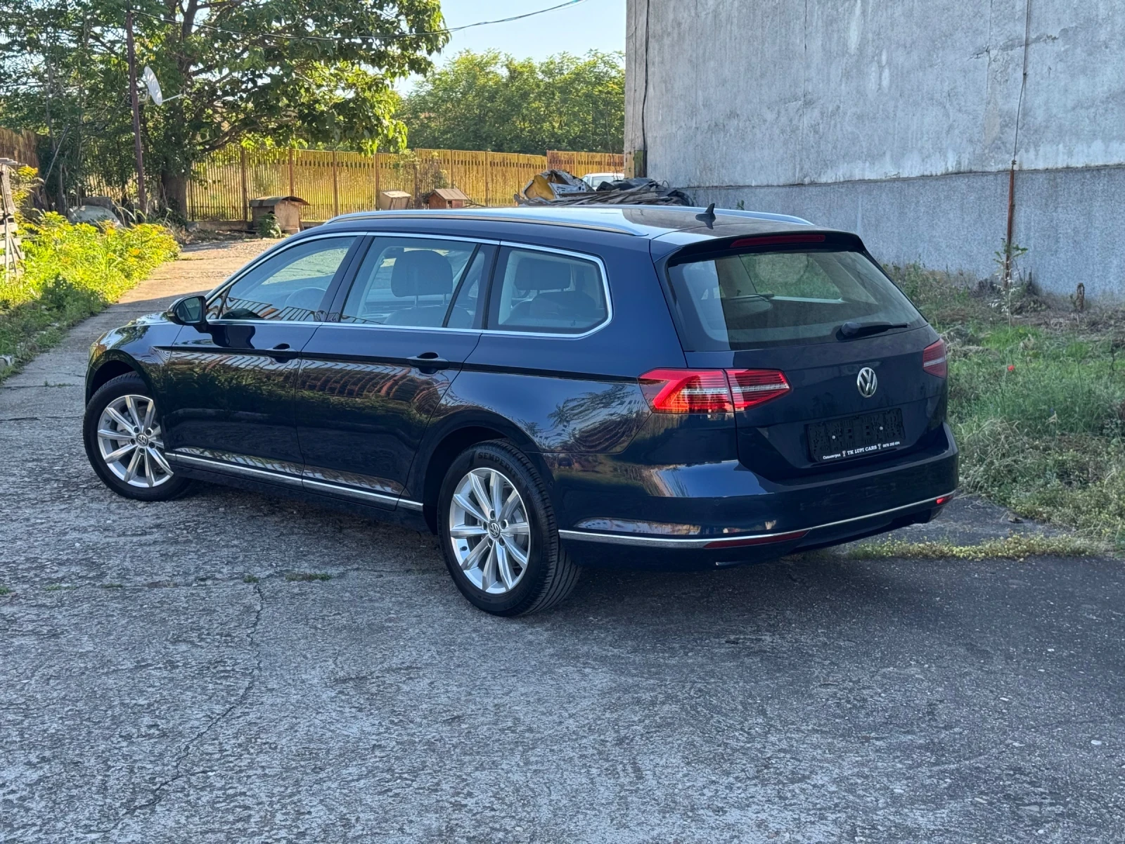 VW Passat 2.0TDI HIGHLINE VIRTUAL DISTRONIC , снимка 2 - Автомобили и джипове - 54885274