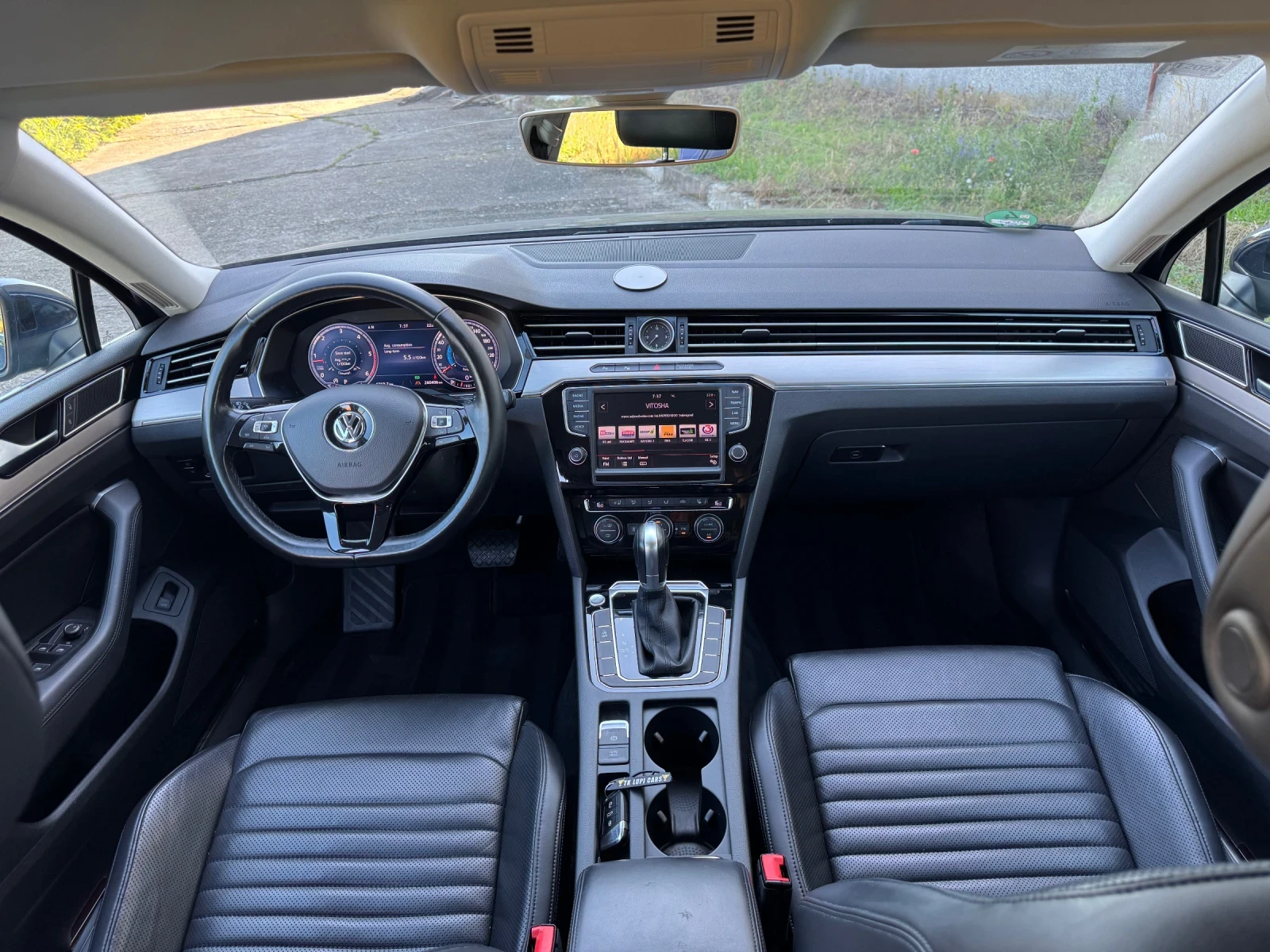 VW Passat 2.0TDI HIGHLINE VIRTUAL DISTRONIC , снимка 12 - Автомобили и джипове - 54885274