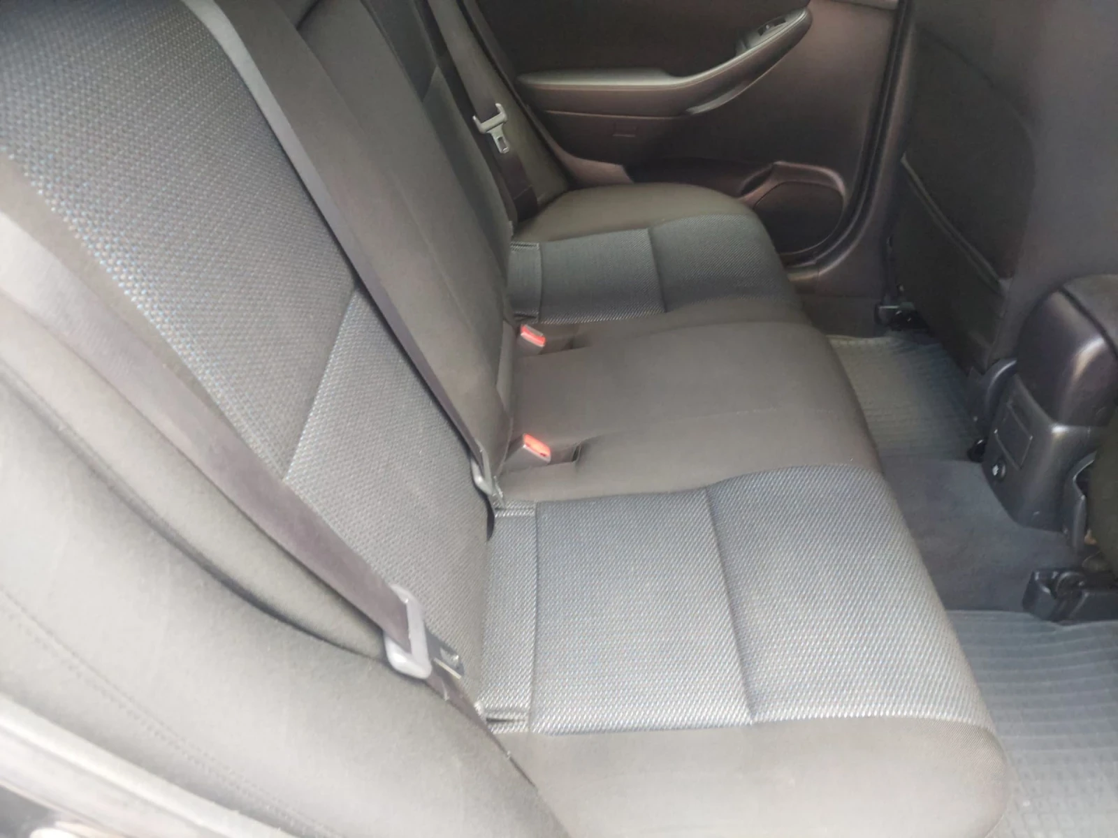 Toyota Avensis 1.8VVTI NAVI ТОП!, снимка 14 - Автомобили и джипове - 54922255