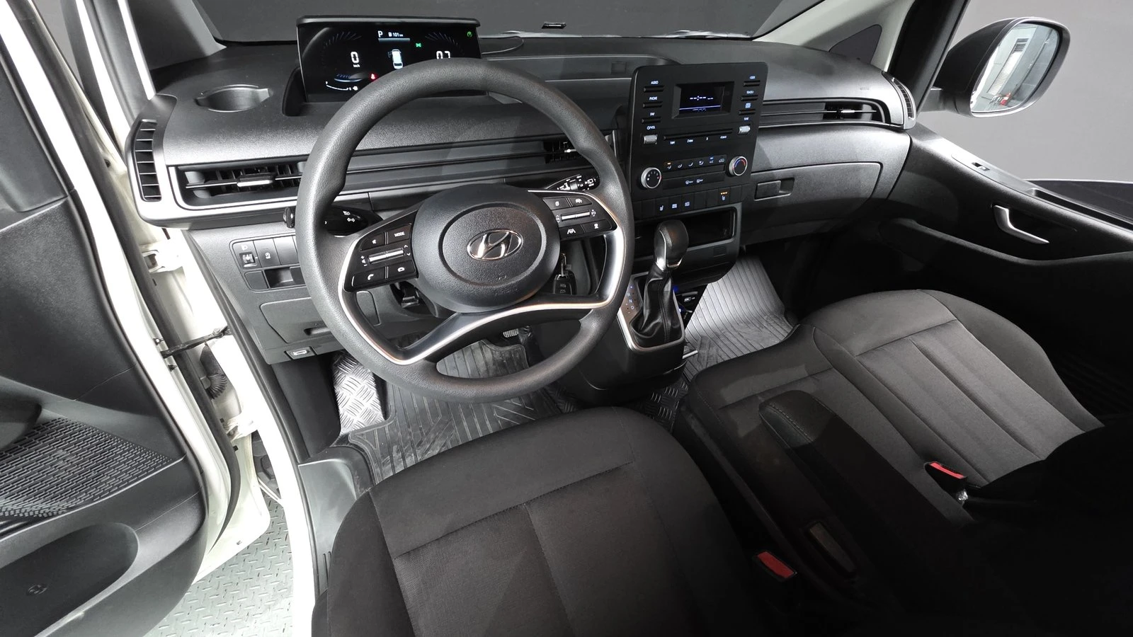Hyundai Staria Cargo* BLIND SPOT* КРАЙНА ЦЕНА, снимка 7 - Автомобили и джипове - 55302160