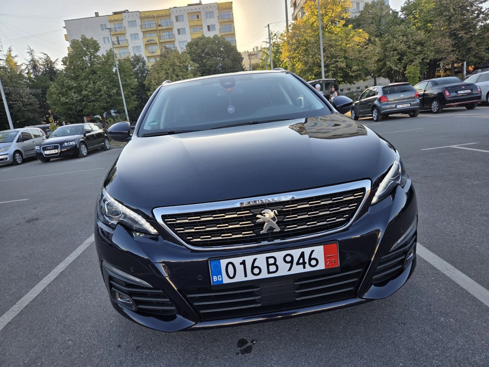 Peugeot 308 2.0 Blue-Hdi 150к.с автоматик Фул Лед , снимка 16 - Автомобили и джипове - 56099682