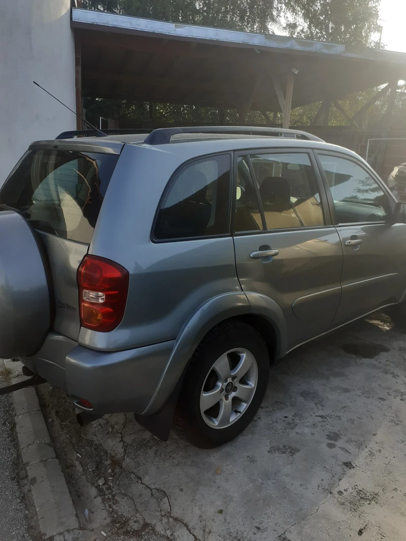 Toyota Rav4, снимка 4 - Автомобили и джипове - 47318859