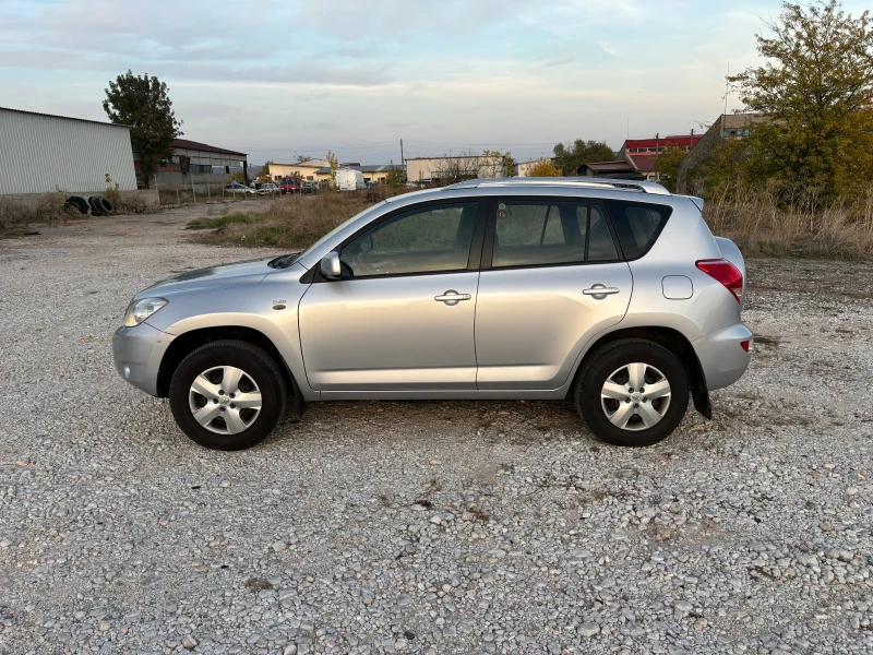 Toyota Rav4 D4D, снимка 3 - Автомобили и джипове - 47945257