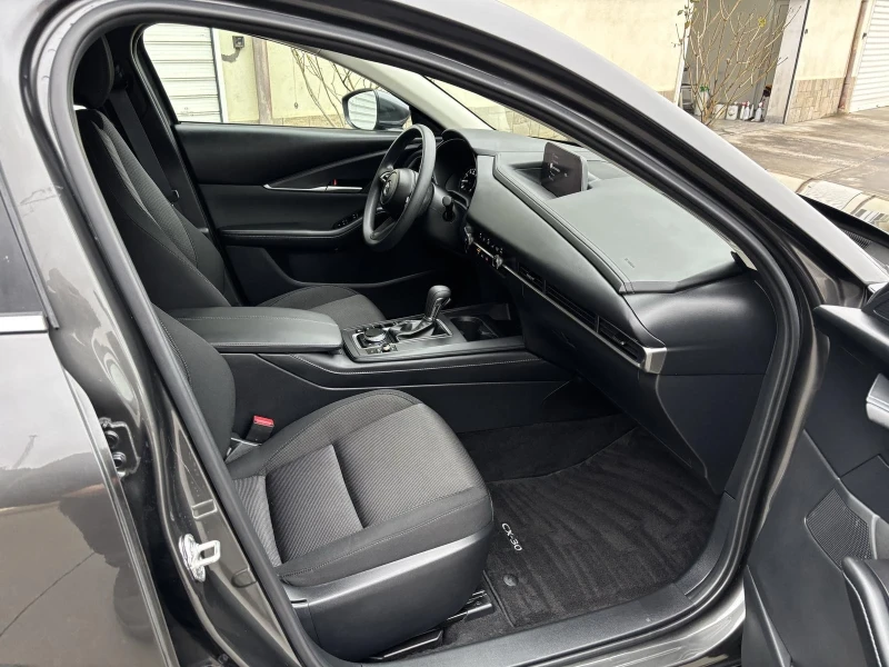 Mazda CX-30 2.5L Skyactive, снимка 7 - Автомобили и джипове - 48387328