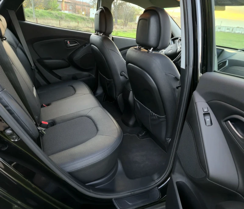 Hyundai IX35 2.0CRDI 4WD NAVI 2015г., снимка 9 - Автомобили и джипове - 52483078
