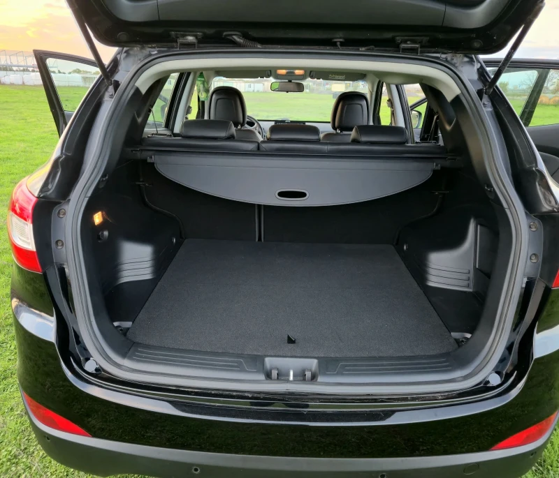 Hyundai IX35 2.0CRDI 4WD NAVI 2015г., снимка 11 - Автомобили и джипове - 52483078