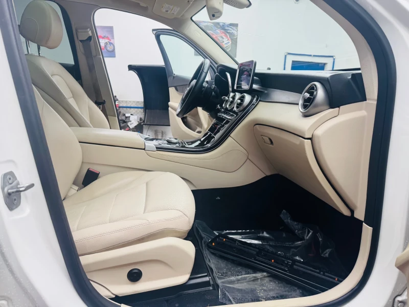 Mercedes-Benz GLC 300, снимка 14 - Автомобили и джипове - 52744548