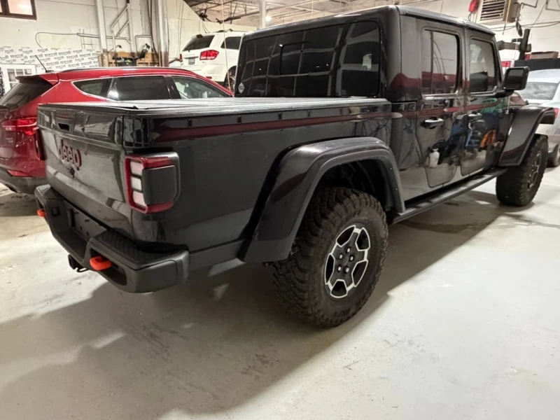 Jeep Gladiator * Mojave * CARFAX * БЕЗ ПЪРВОНАЧАЛНА ВНОСКА, снимка 3 - Автомобили и джипове - 53089995